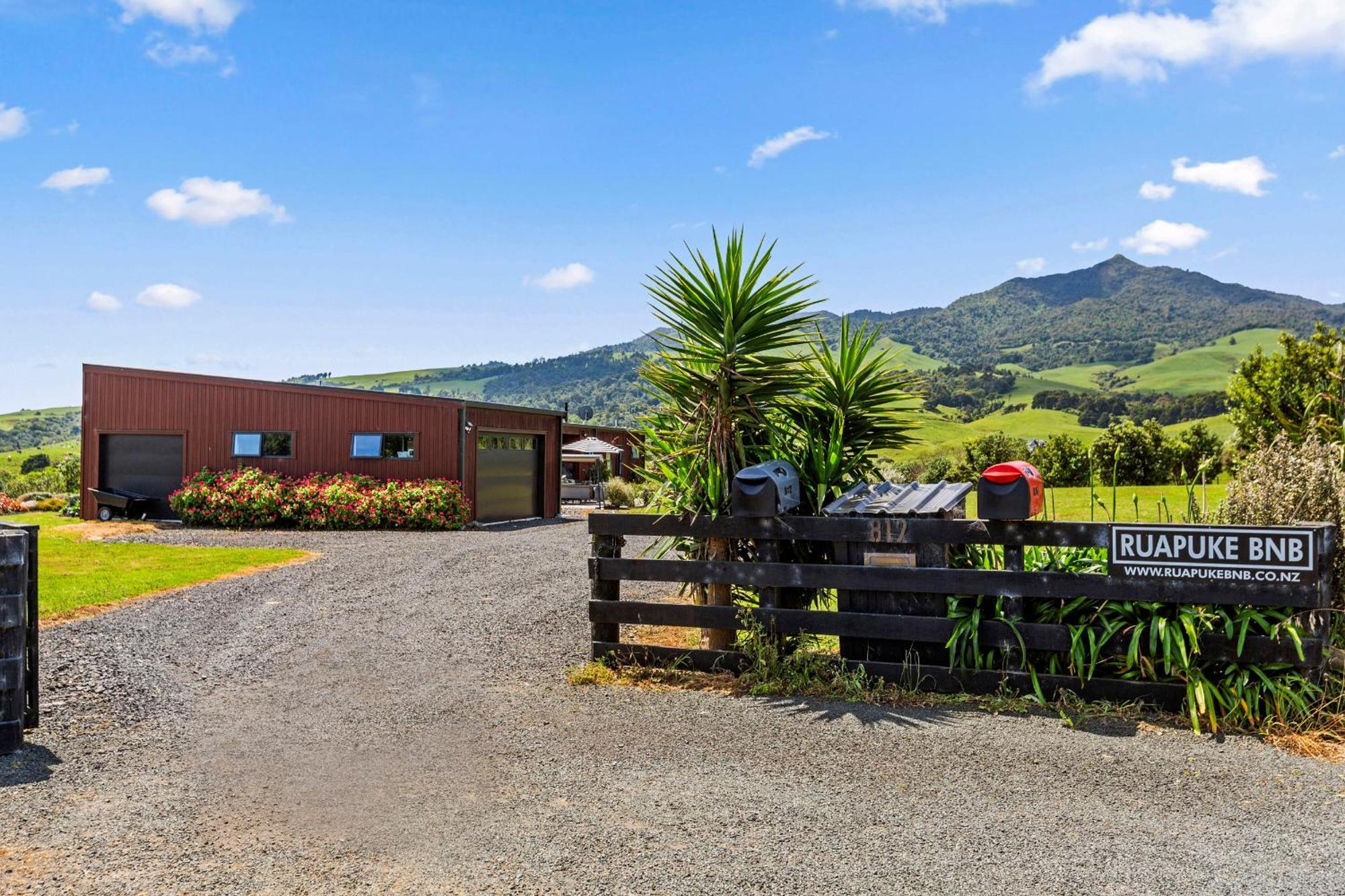 Room At Raglans Travellers Rest Coastal Retreat Exterior photo